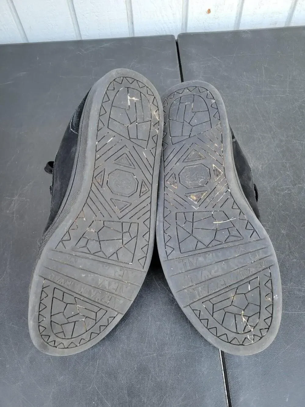 AIRWALK brand item